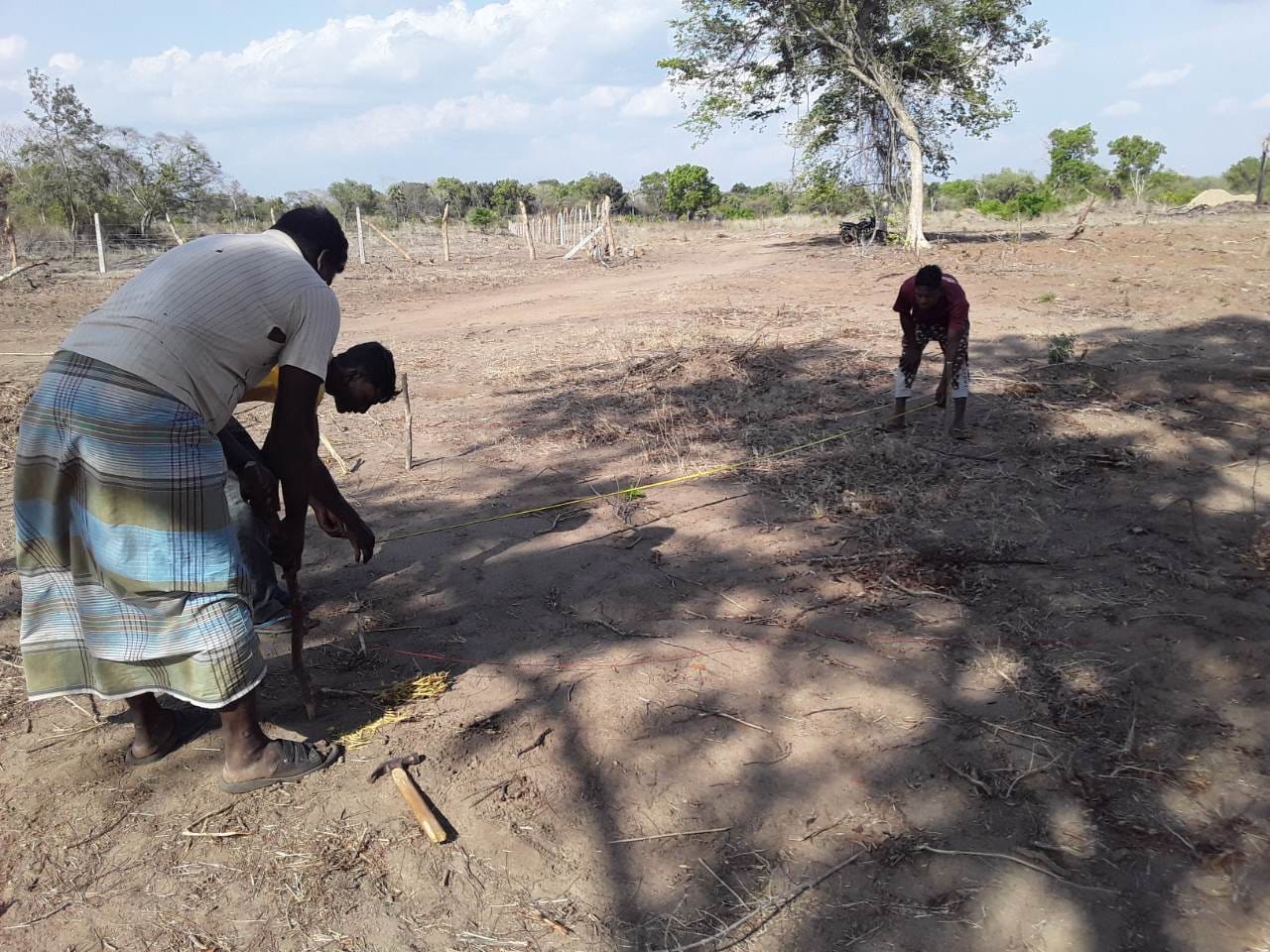 Farm Fence Construction (1) Farm Fence Construction (1)
